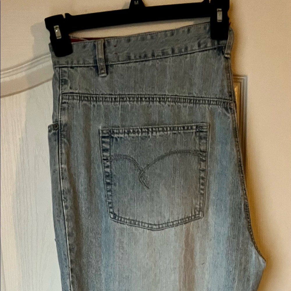 Stone washed jeans 40x32
Relaxed fit